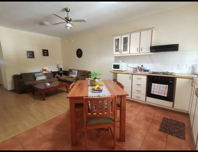 1 BEDROOM APARTMENT FOR SALE IN MARGATE BEACH